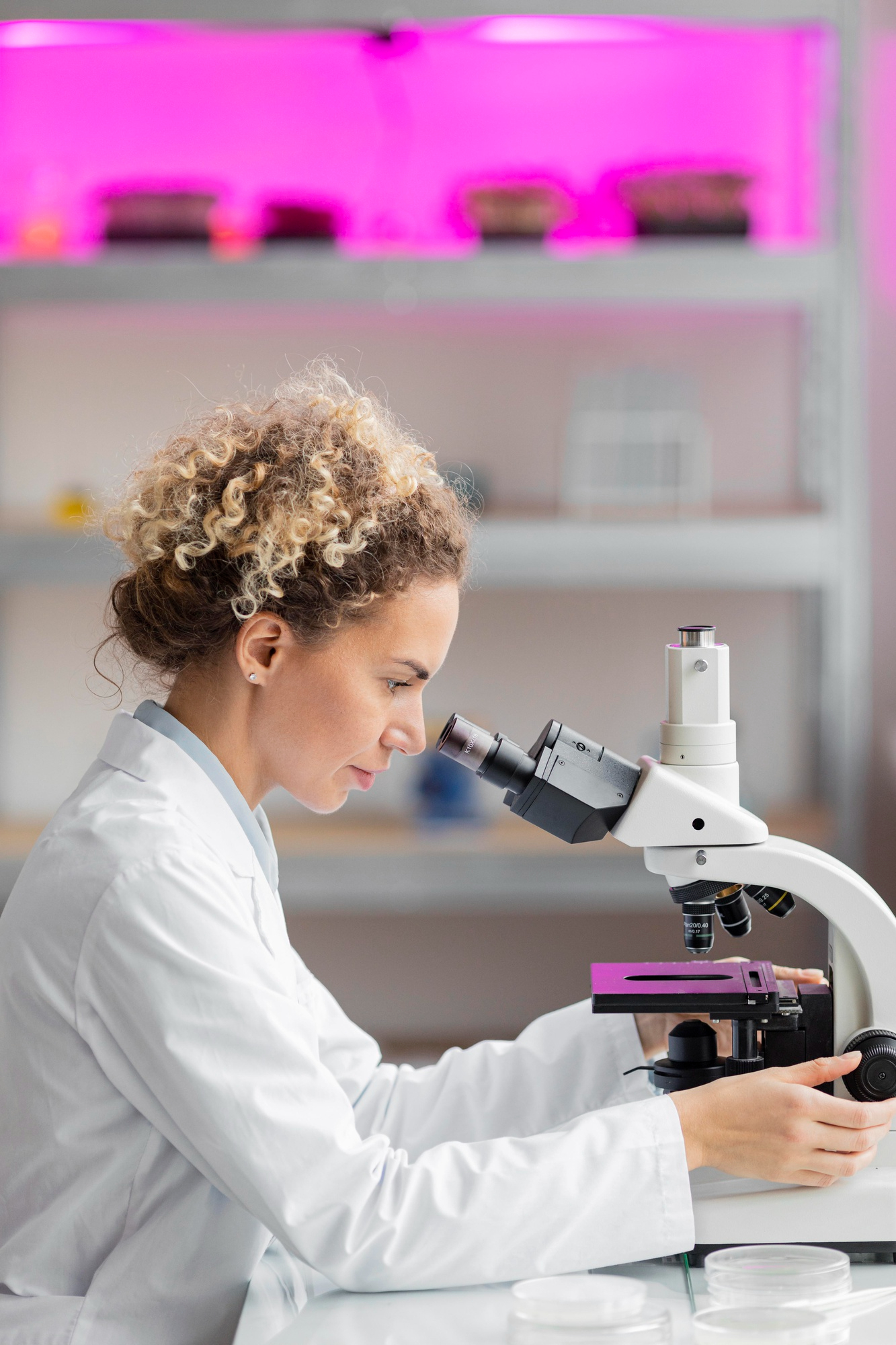 life-science-research-microscope